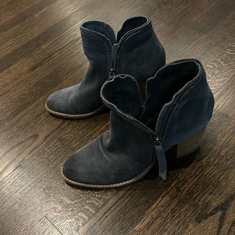 dolce Vita Grey booties